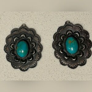 Sterling silver Native American Navajo southwest turquoise earrings